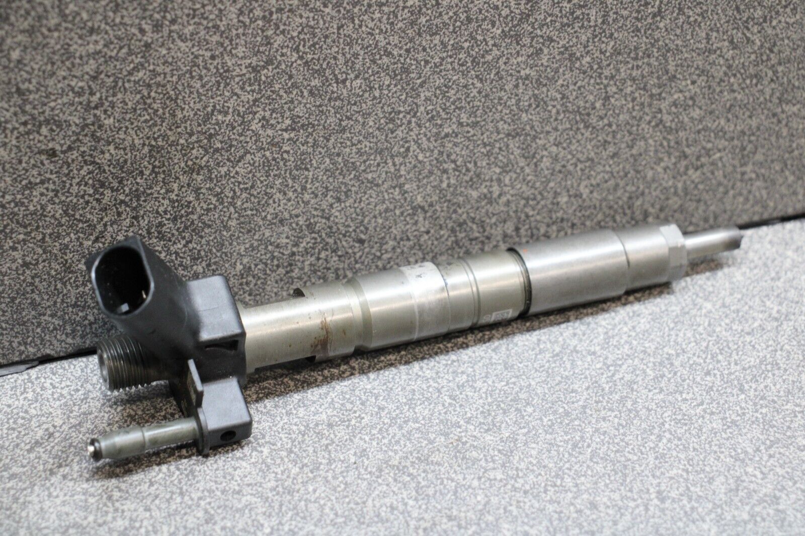 7823461 Injektor einspritzdüse